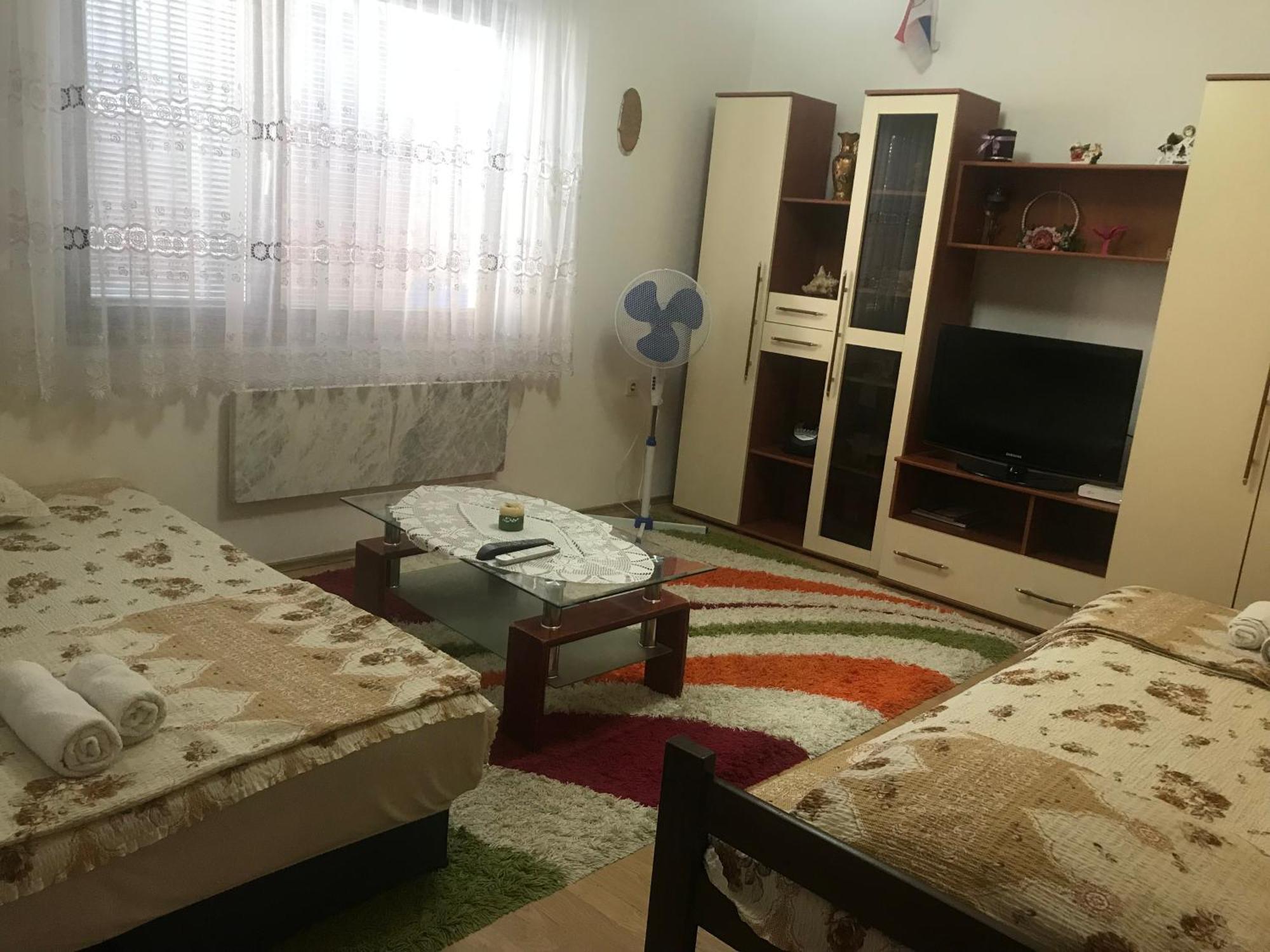Nis Apartman Exterior photo