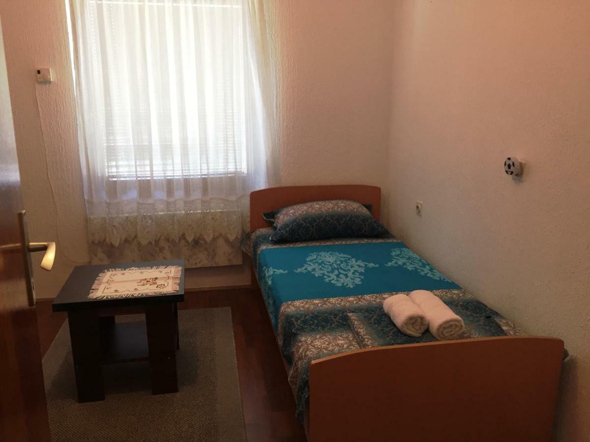 Nis Apartman Exterior photo
