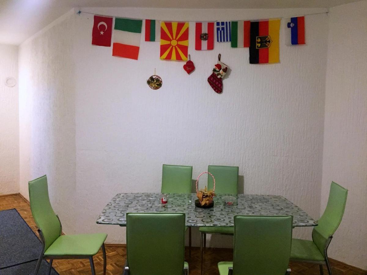 Nis Apartman Exterior photo